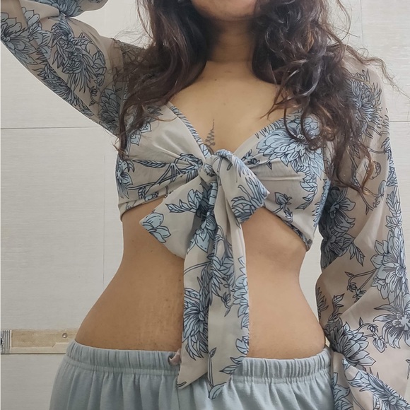 NWOT Beige Floral Bow Knot Puff Sleeve Top - Picture 3 of 4